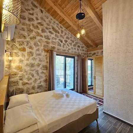 Villa Sarnic *