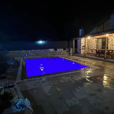 Sarnic Villa *